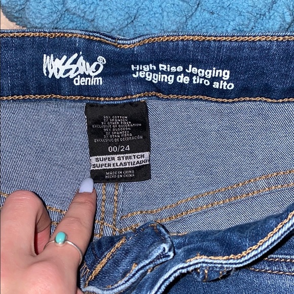 Jeans - Picture 4 of 5